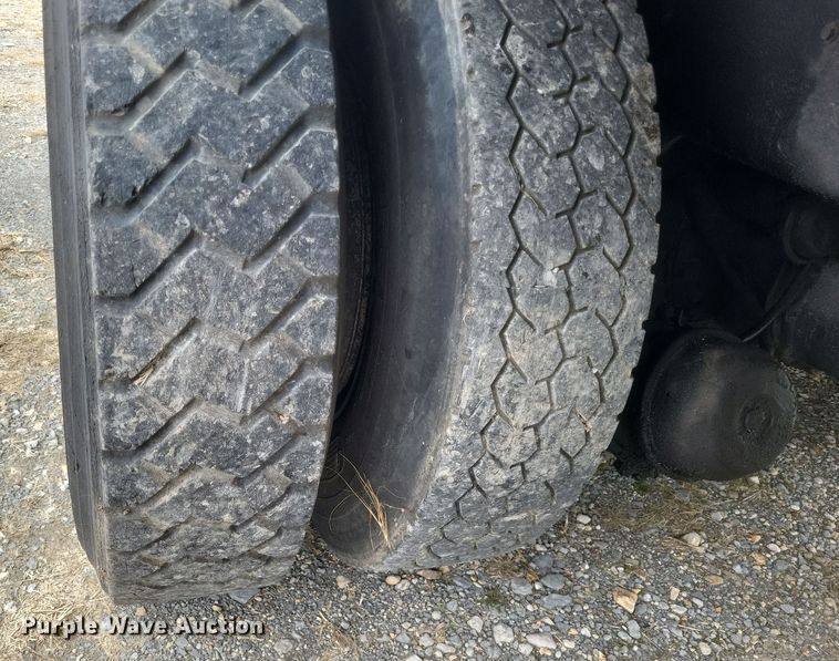 image for item DQ3810 1973 Ford dump truck