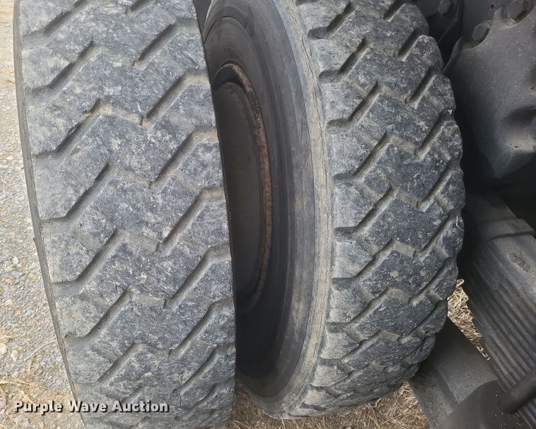 image for item DQ3810 1973 Ford dump truck