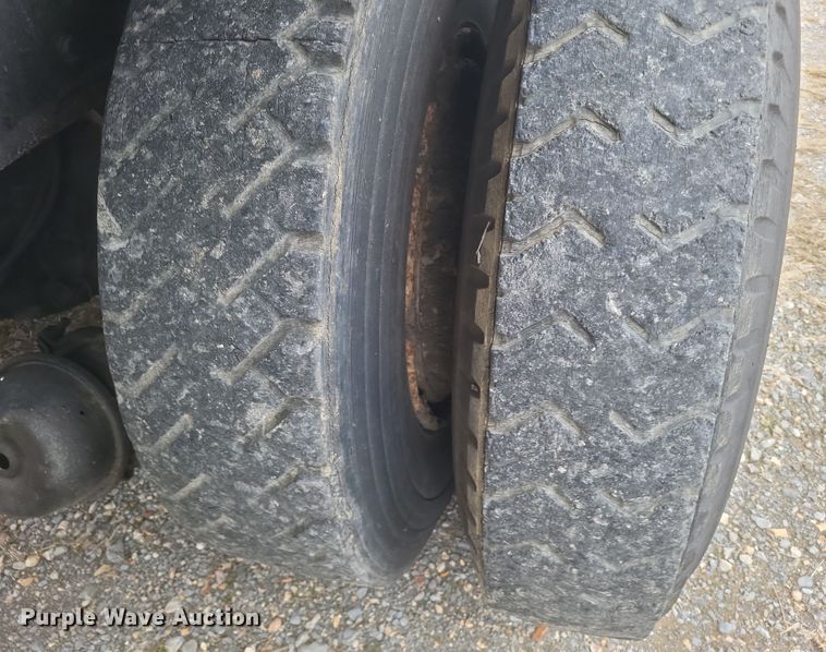 image for item DQ3810 1973 Ford dump truck