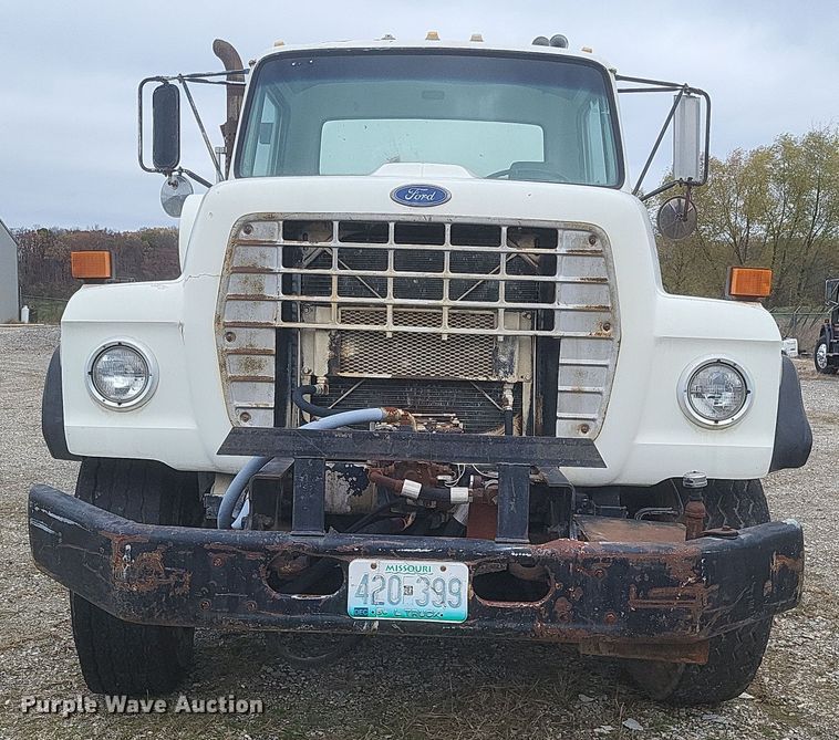 image for item DQ3812 1986 Ford LT9000 ready mix truck