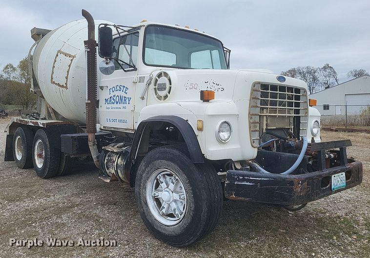 image for item DQ3812 1986 Ford LT9000 ready mix truck
