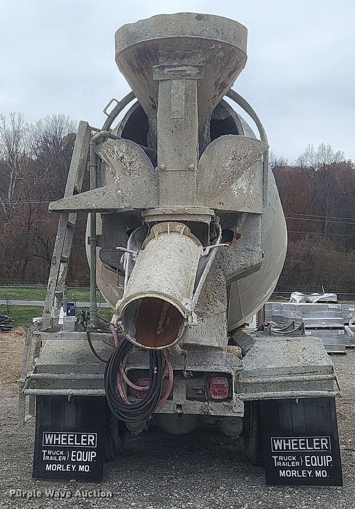 image for item DQ3812 1986 Ford LT9000 ready mix truck