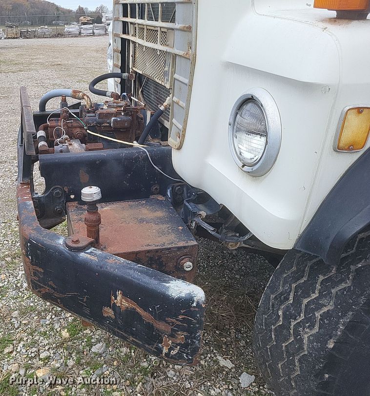 image for item DQ3812 1986 Ford LT9000 ready mix truck