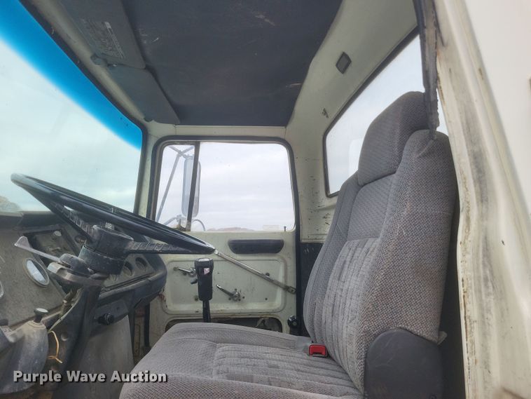 image for item DQ3812 1986 Ford LT9000 ready mix truck