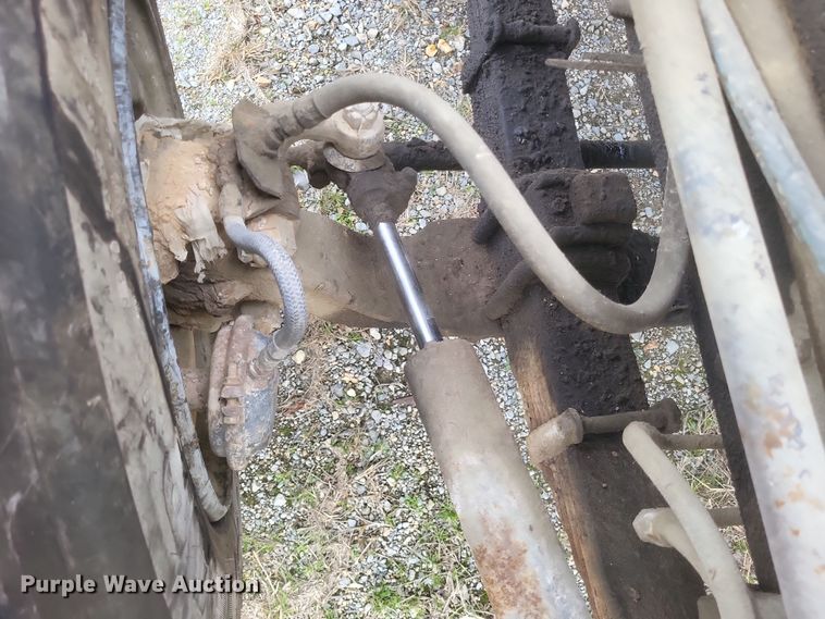 image for item DQ3812 1986 Ford LT9000 ready mix truck