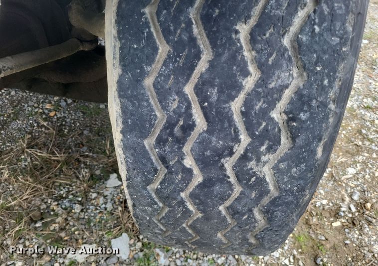 image for item DQ3812 1986 Ford LT9000 ready mix truck