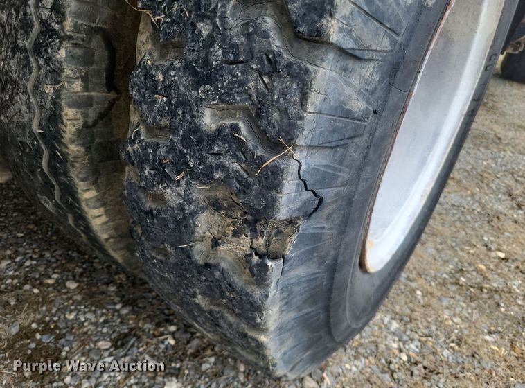 image for item DQ3812 1986 Ford LT9000 ready mix truck