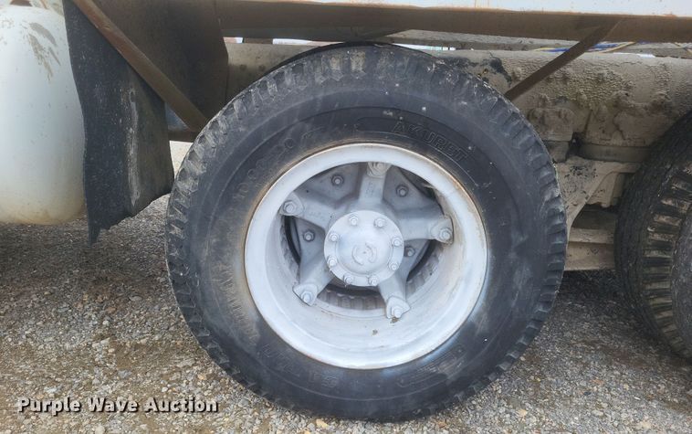 image for item DQ3812 1986 Ford LT9000 ready mix truck