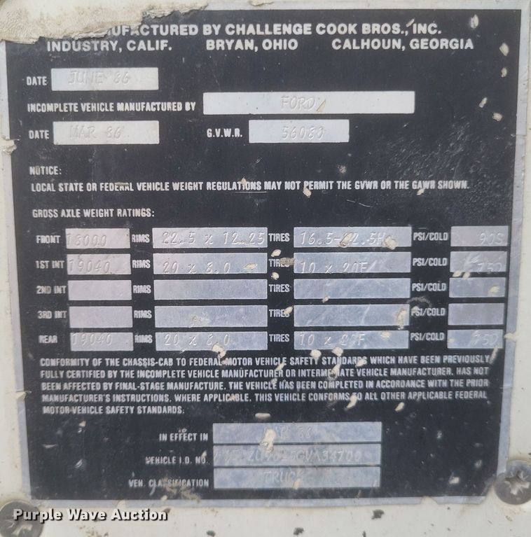 image for item DQ3812 1986 Ford LT9000 ready mix truck