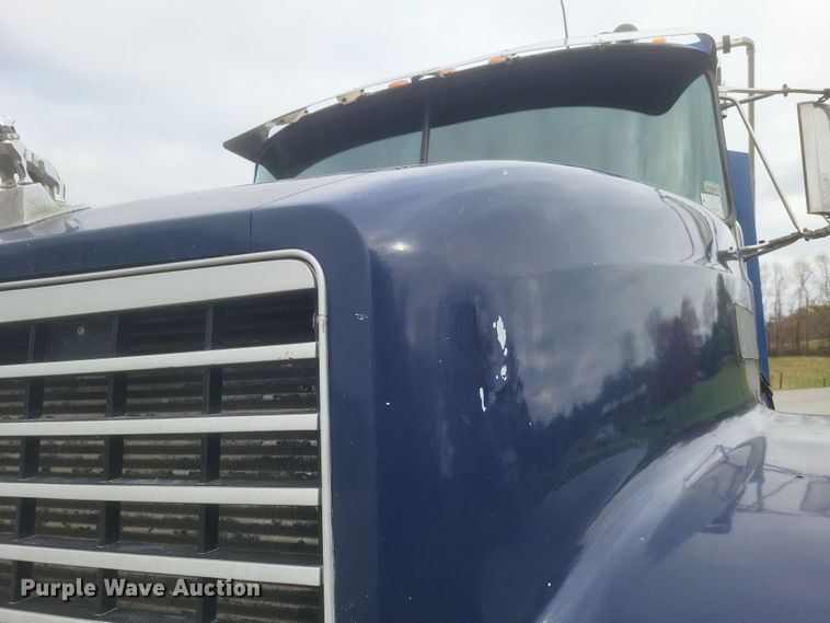 image for item DQ3814 1990 Mack CH600 dump truck