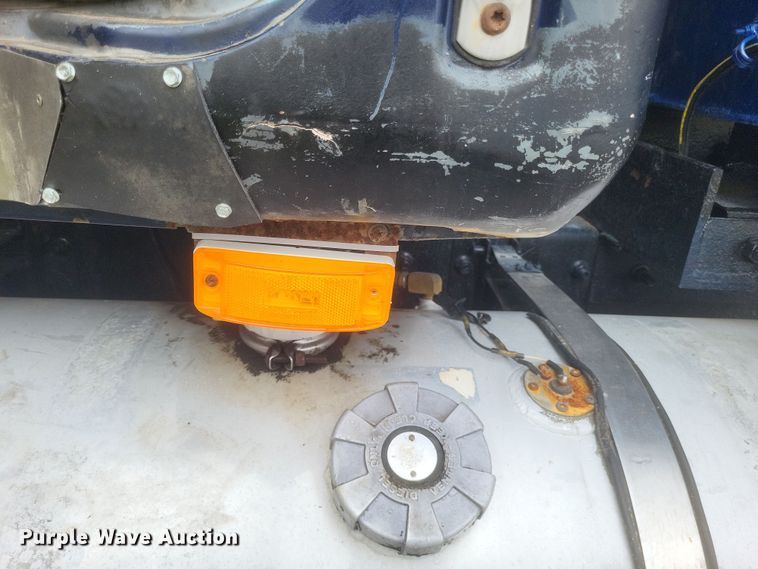 image for item DQ3814 1990 Mack CH600 dump truck