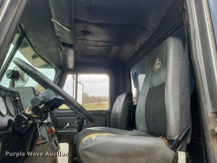 image for item DQ3814 1990 Mack CH600 dump truck