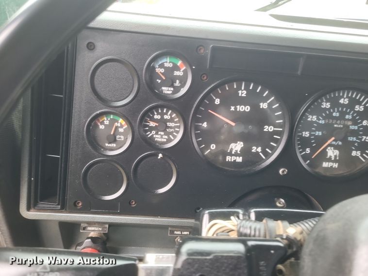 image for item DQ3814 1990 Mack CH600 dump truck