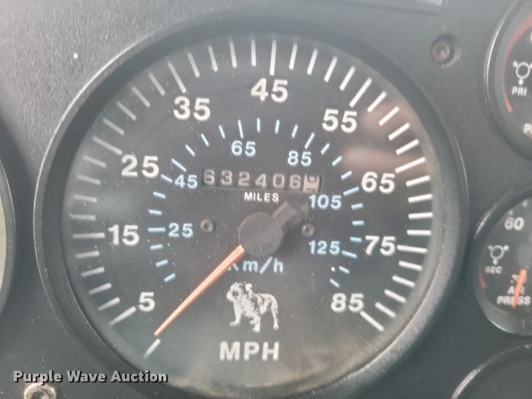 image for item DQ3814 1990 Mack CH600 dump truck