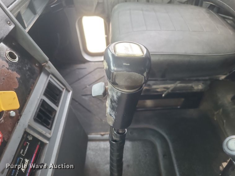 image for item DQ3814 1990 Mack CH600 dump truck