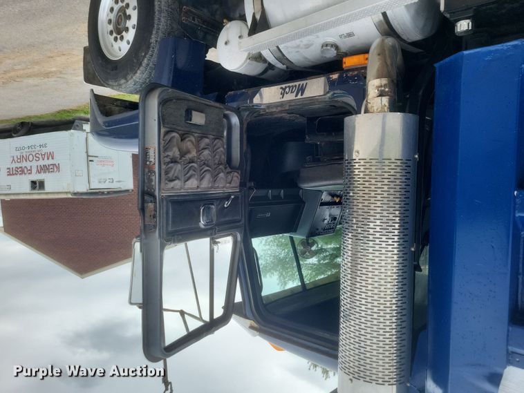 image for item DQ3814 1990 Mack CH600 dump truck