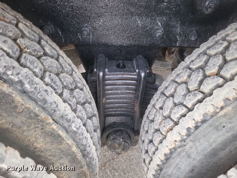 image for item DQ3814 1990 Mack CH600 dump truck