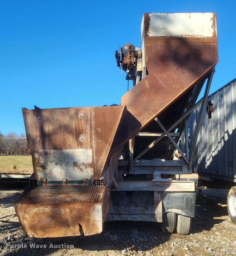 image for item DQ3838 Fab Tec crushing plant