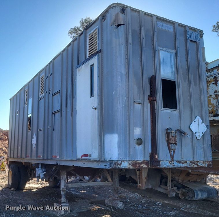 image for item DQ3839 Caterpillar  SR4B generator trailer