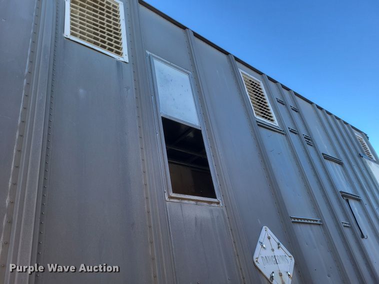 image for item DQ3839 Caterpillar  SR4B generator trailer