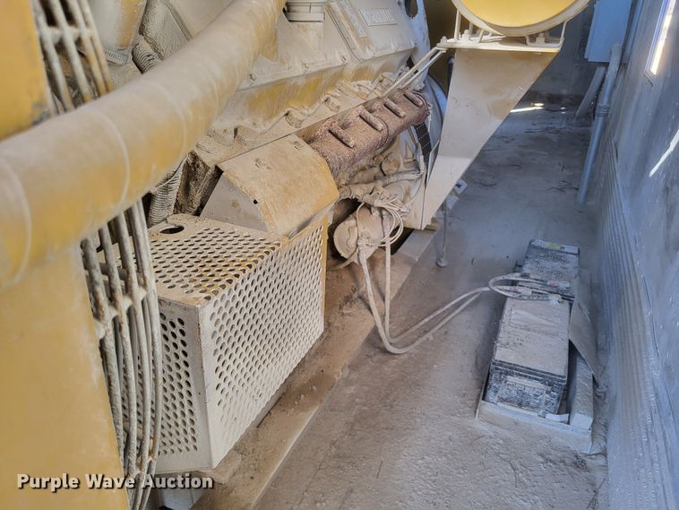 image for item DQ3839 Caterpillar  SR4B generator trailer