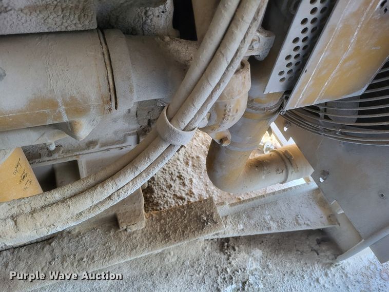 image for item DQ3839 Caterpillar  SR4B generator trailer