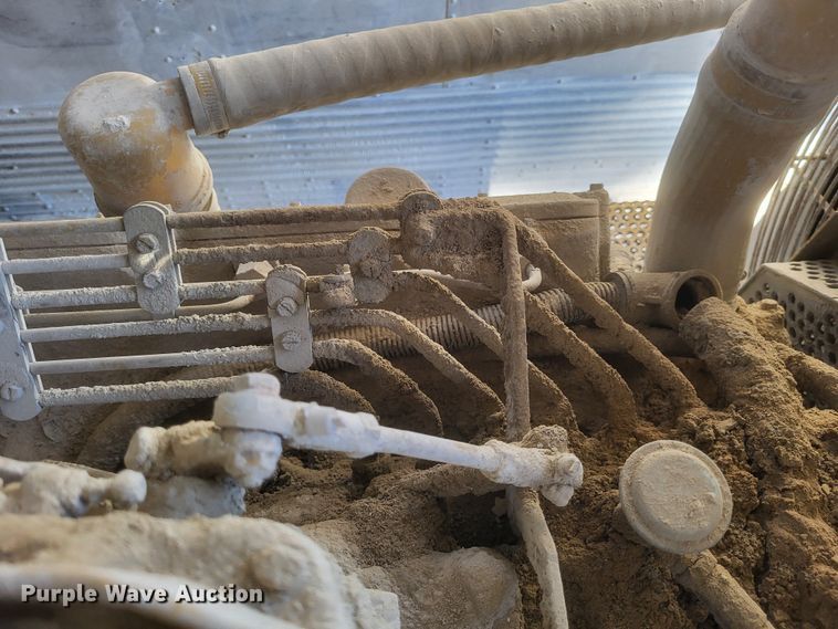 image for item DQ3839 Caterpillar  SR4B generator trailer