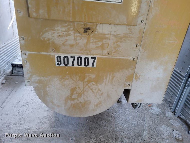 image for item DQ3839 Caterpillar  SR4B generator trailer