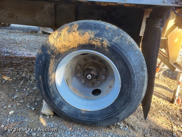 image for item DQ3839 Caterpillar  SR4B generator trailer