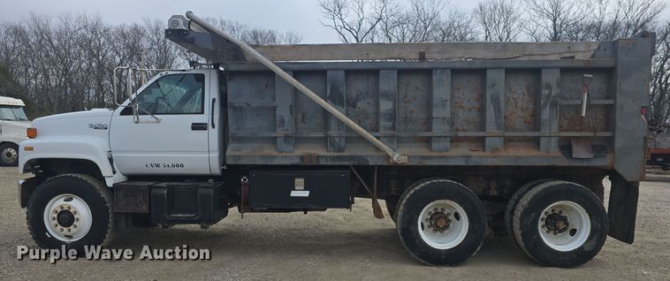 image for item DQ5330 1995 GMC TopKick C8500 dump truck
