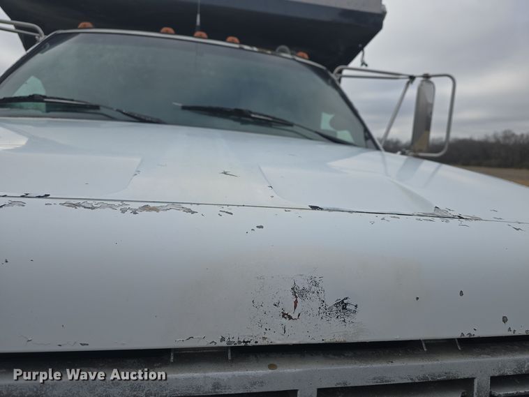 image for item DQ5330 1995 GMC TopKick C8500 dump truck