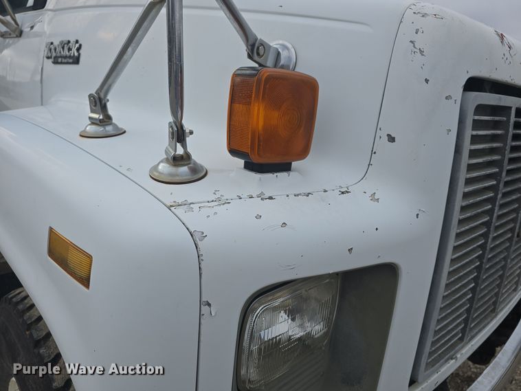 image for item DQ5330 1995 GMC TopKick C8500 dump truck