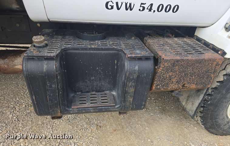 image for item DQ5330 1995 GMC TopKick C8500 dump truck