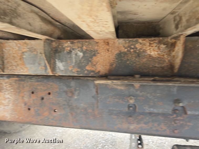 image for item DQ5330 1995 GMC TopKick C8500 dump truck