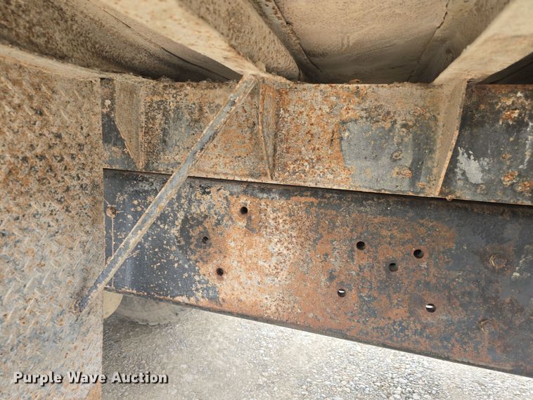 image for item DQ5330 1995 GMC TopKick C8500 dump truck