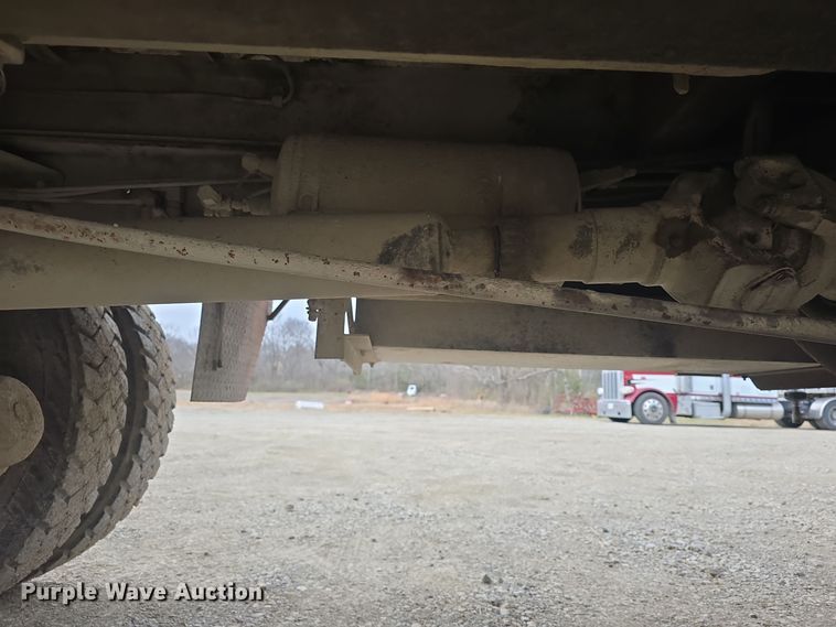 image for item DQ5330 1995 GMC TopKick C8500 dump truck