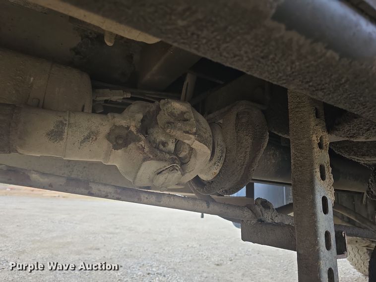 image for item DQ5330 1995 GMC TopKick C8500 dump truck