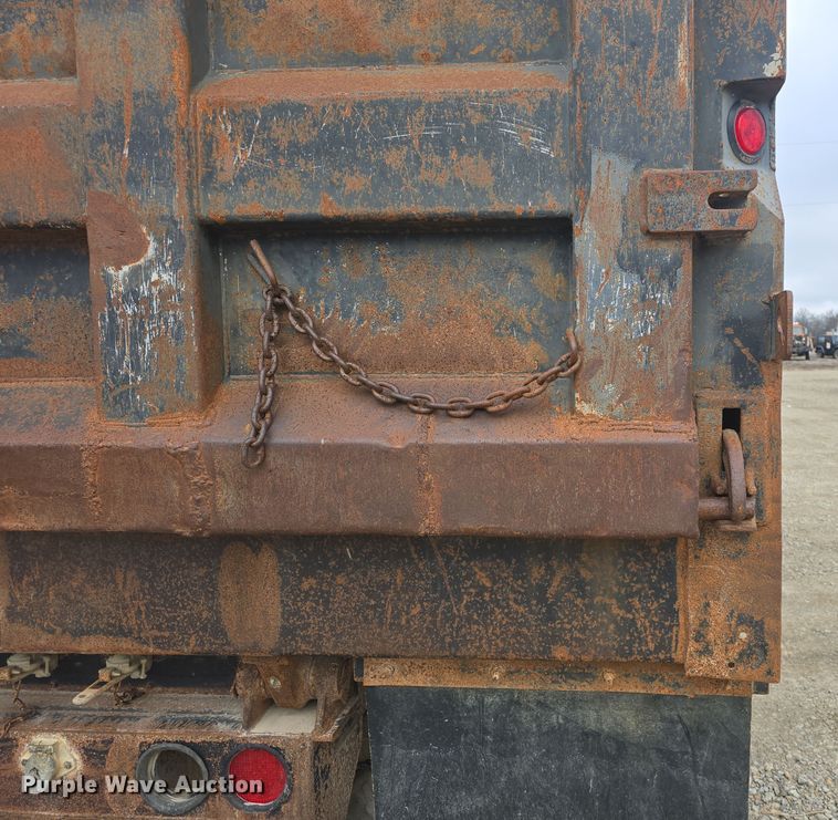 image for item DQ5330 1995 GMC TopKick C8500 dump truck