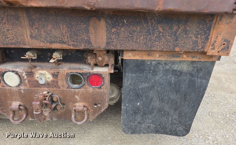 image for item DQ5330 1995 GMC TopKick C8500 dump truck