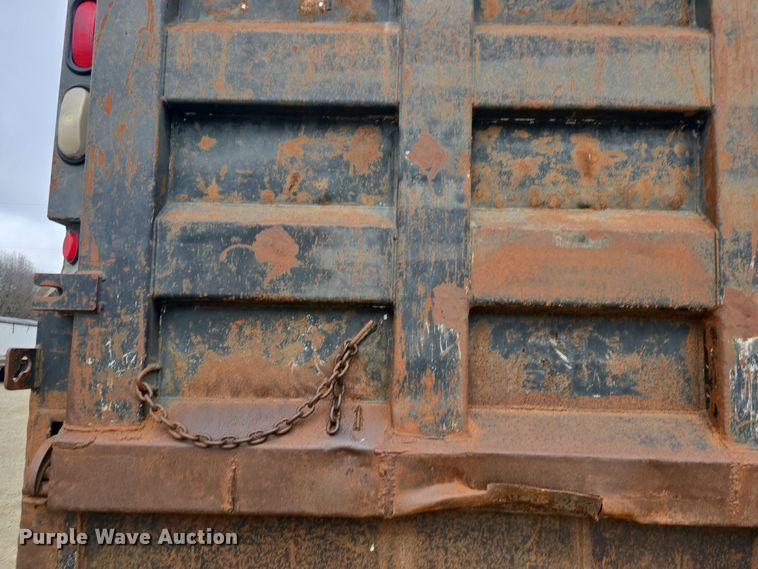 image for item DQ5330 1995 GMC TopKick C8500 dump truck