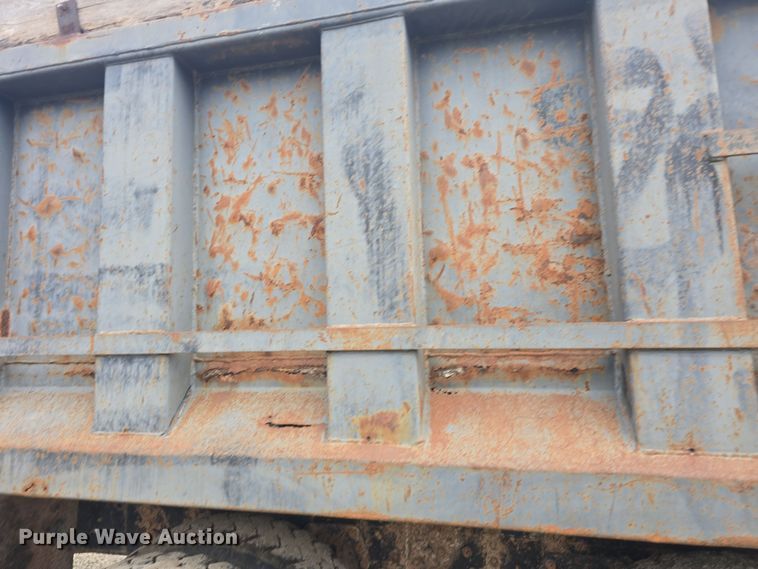 image for item DQ5330 1995 GMC TopKick C8500 dump truck