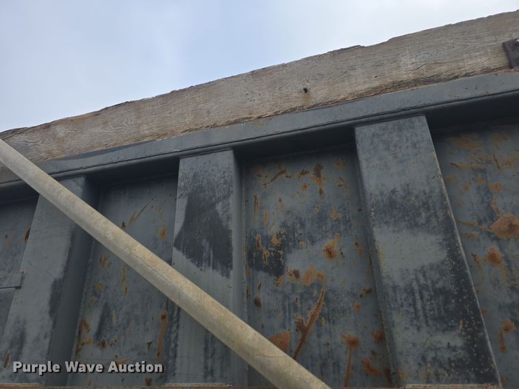 image for item DQ5330 1995 GMC TopKick C8500 dump truck