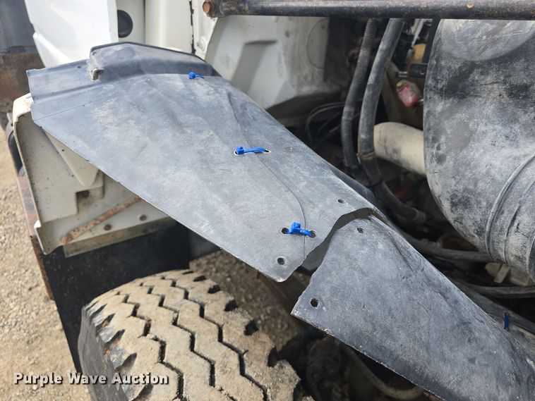 image for item DQ5330 1995 GMC TopKick C8500 dump truck