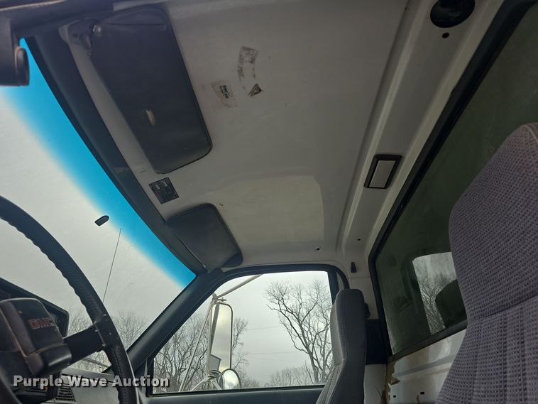 image for item DQ5330 1995 GMC TopKick C8500 dump truck