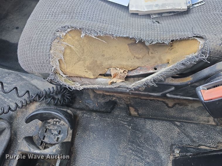 image for item DQ5330 1995 GMC TopKick C8500 dump truck