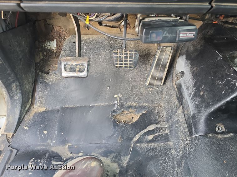 image for item DQ5330 1995 GMC TopKick C8500 dump truck