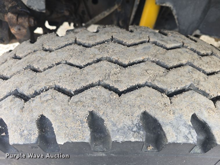 image for item DQ5330 1995 GMC TopKick C8500 dump truck