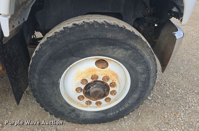 image for item DQ5330 1995 GMC TopKick C8500 dump truck