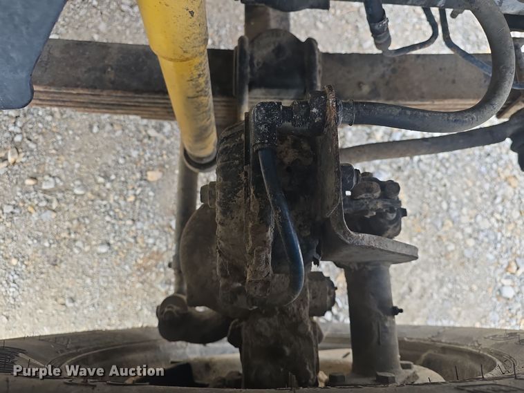 image for item DQ5330 1995 GMC TopKick C8500 dump truck