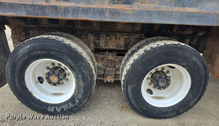 image for item DQ5330 1995 GMC TopKick C8500 dump truck